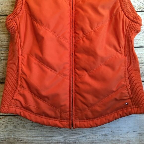 TOMMY HILFIGER QUILTED VEST IN ORANGE‎ - Picture 4 of 7